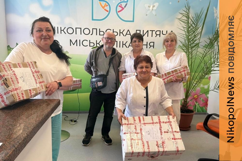 У Нікополі лікарі продовжують рятувати життя попри обстріли: медзаклади отримали гуманітарну допомогу