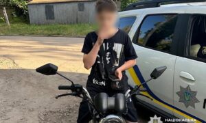 Діти за кермом: на Нікопольщині поліція звернулася до батьків неповнолітніх