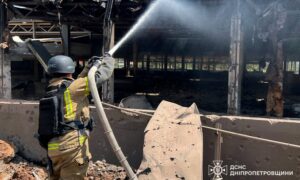 Загиблі і багато поранених у Кривому Розі: ДСНС про наслідки обстрілів (фото)