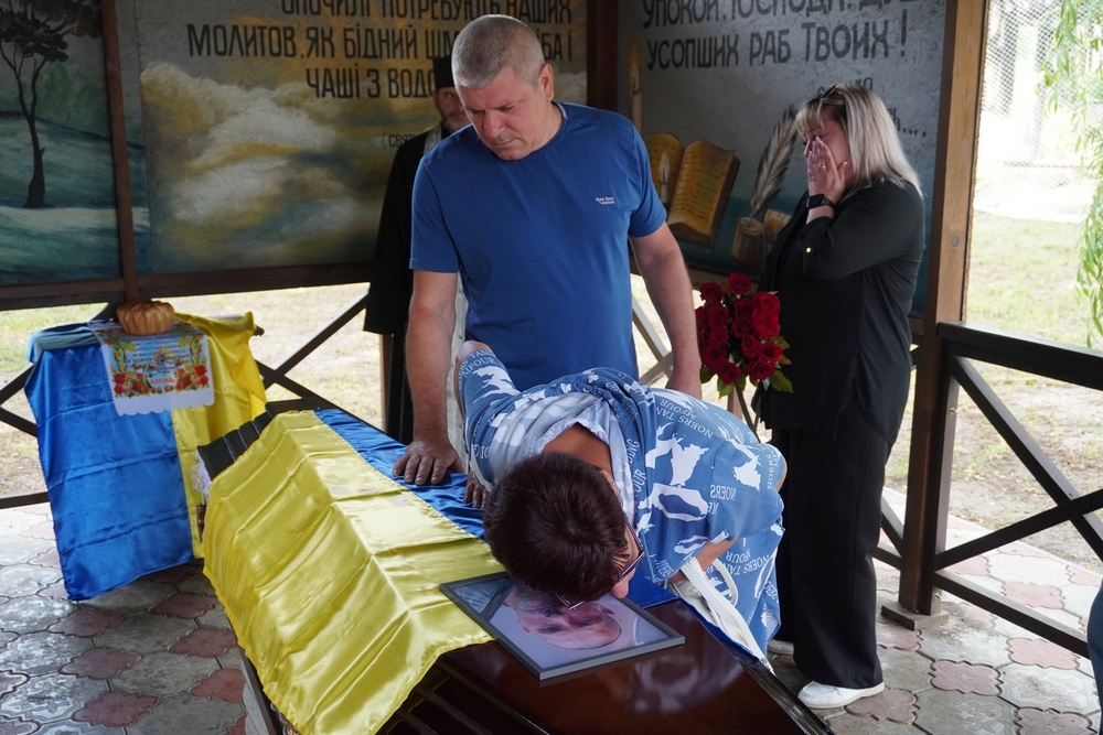 Нікополь провів в останню путь полеглого Захисника 10
