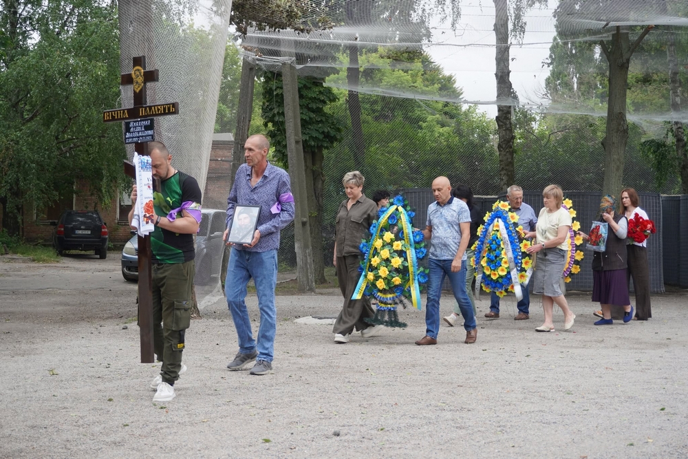 Нікополь провів в останню путь полеглого Захисника 8 Нікополь провів в останню путь полеглого Захисника 8