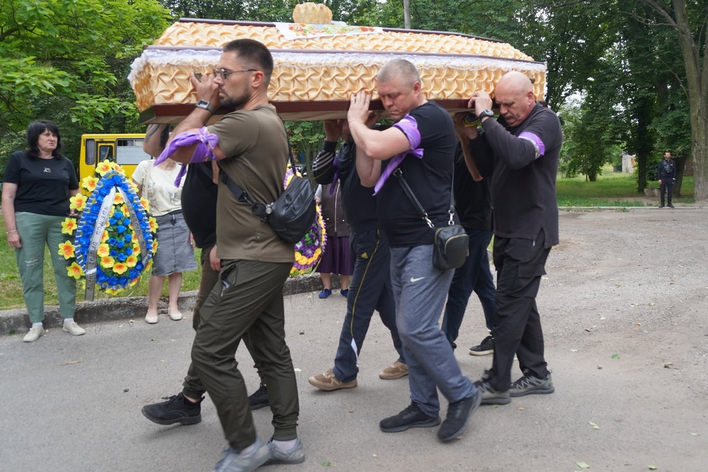Нікополь провів в останню путь полеглого Захисника 9 Нікополь провів в останню путь полеглого Захисника 9