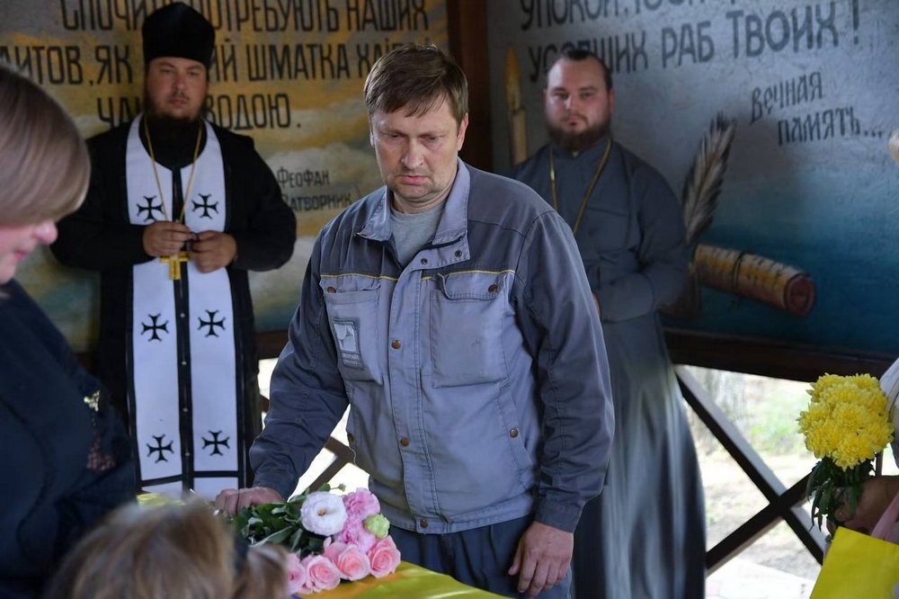 Нікополь провів в останню путь полеглого Захисника10 Нікополь провів в останню путь полеглого Захисника10