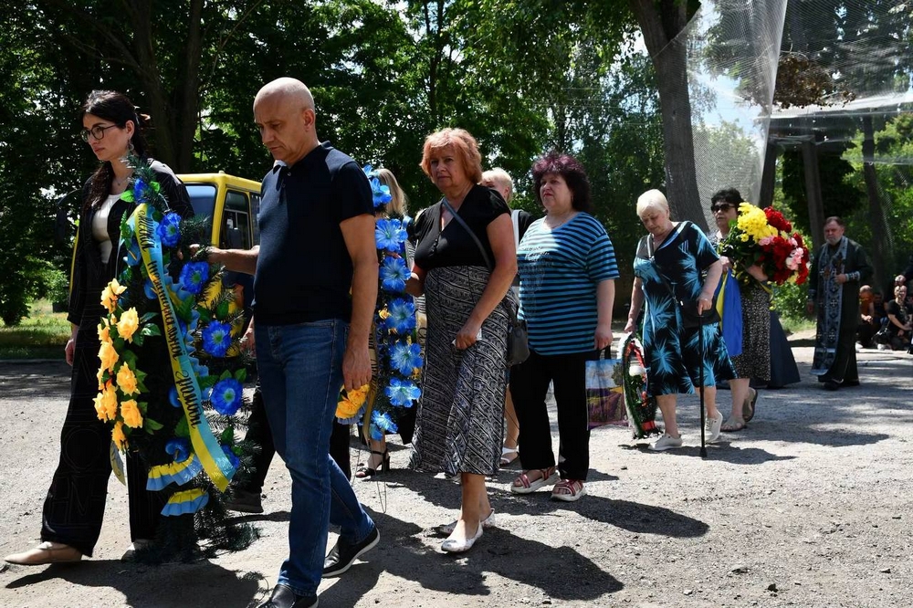 Нікополь провів в останню путь полеглого Захисника11 Нікополь провів в останню путь полеглого Захисника11