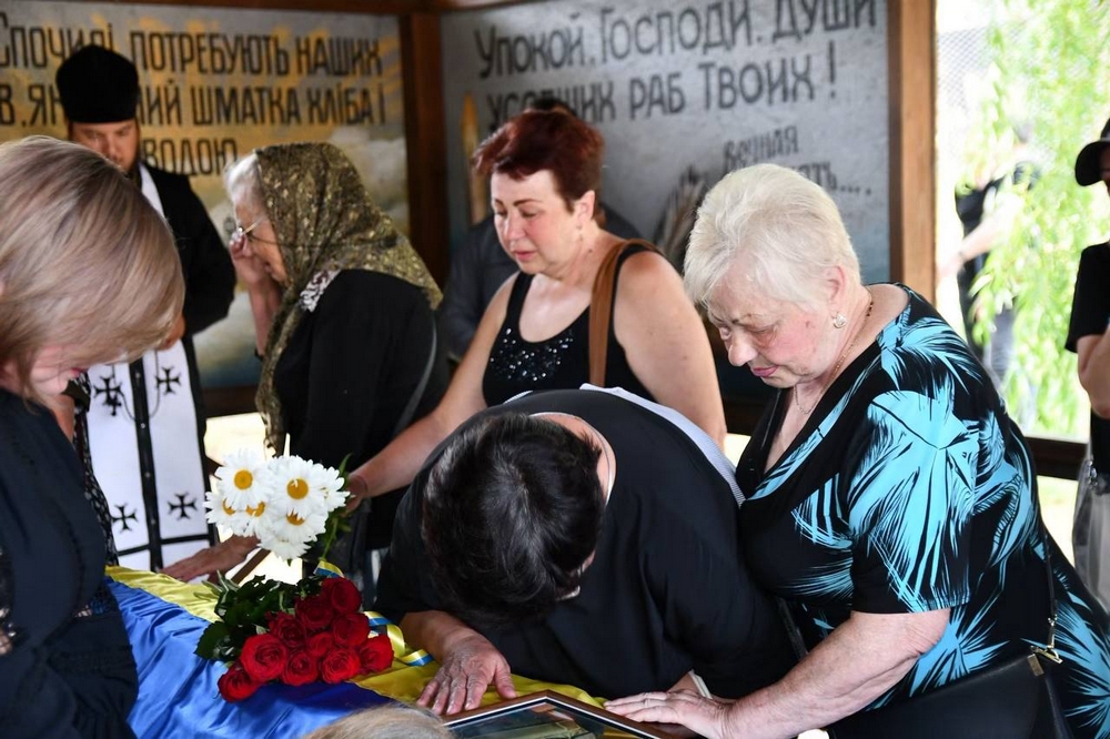 Нікополь провів в останню путь полеглого Захисника4 Нікополь провів в останню путь полеглого Захисника4