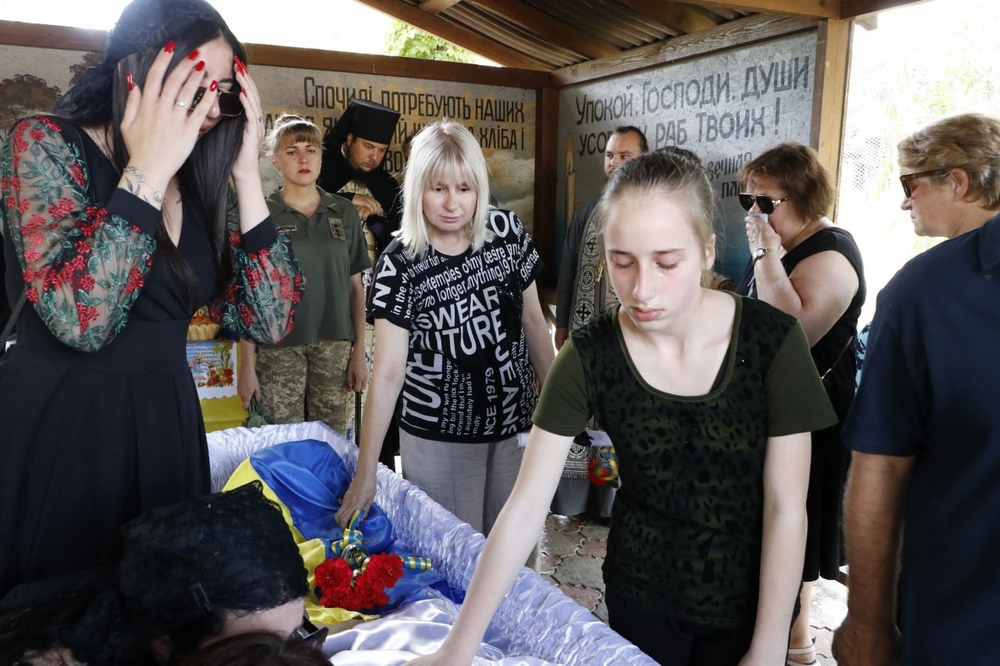 Нікополь провів в останню путь полеглого Захисника6