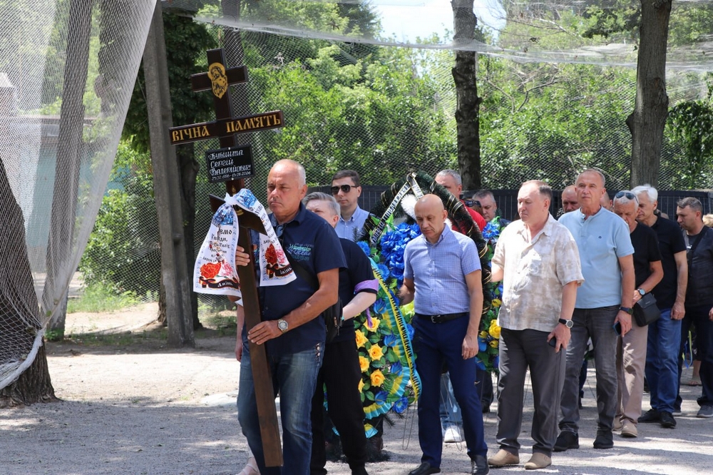Нікополь провів в останню путь полеглого Захисника7