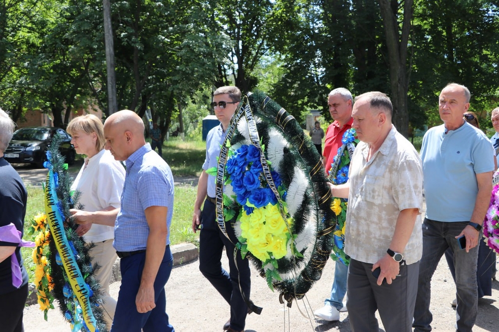 Нікополь провів в останню путь полеглого Захисника8