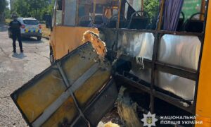 Через удар FPV-дроном на Нікопольщині загинула одна людина, ще 2 поранені, також під ударом була Синельниківщина - поліція