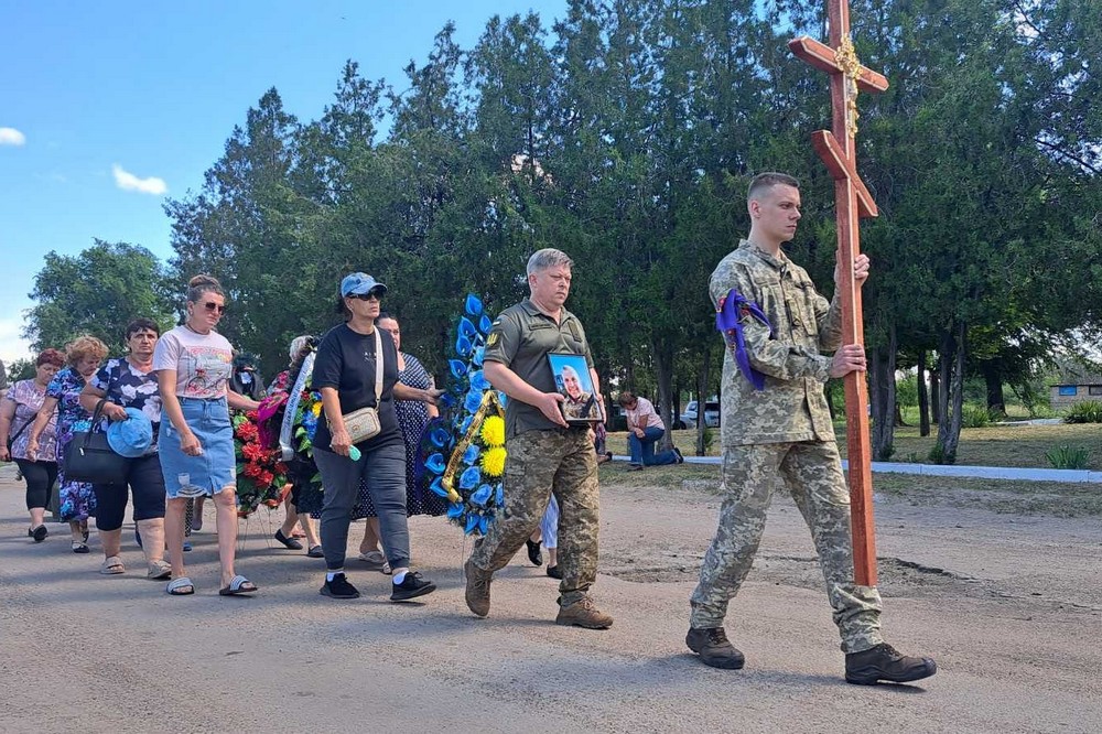Нікопольщина провела в останню путь Захисника (фото)