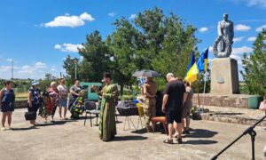 Нікопольщина провела в останню путь Захисника (фото) 3