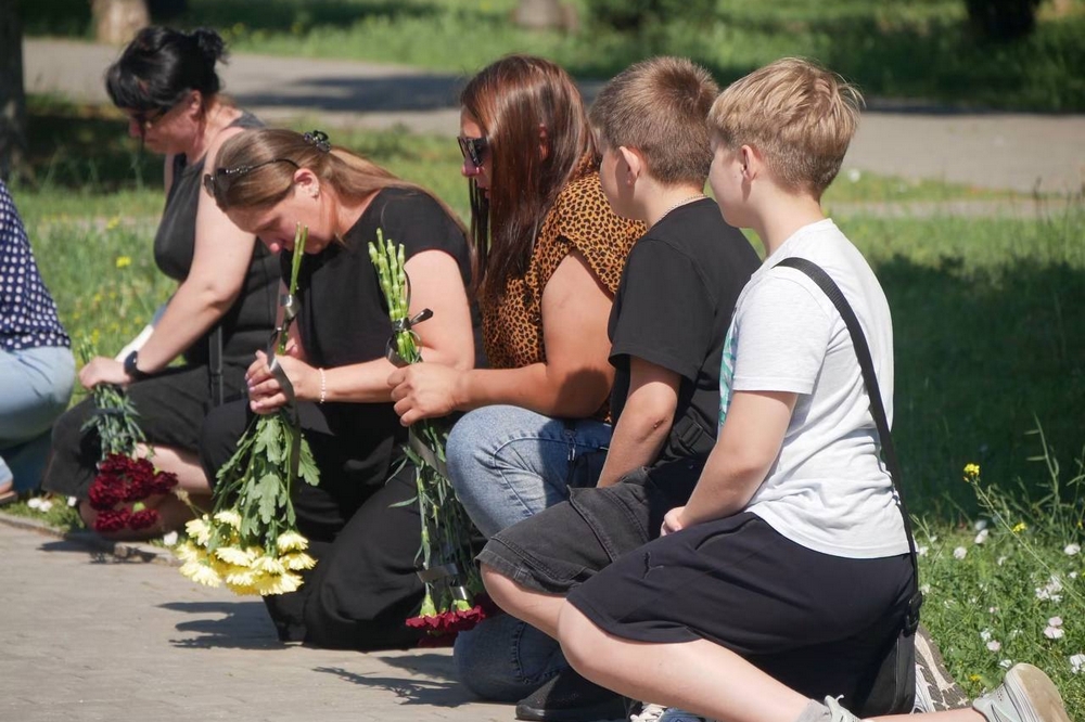 Нікопольщина провела в останню путь полеглого Захисника5 Нікопольщина провела в останню путь полеглого Захисника5