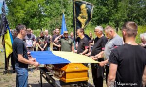 Загинув у Харківській області: Нікопольщина провела в останню путь полеглого Захисника (фото)