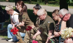 Загинув на Донеччині: Нікопольщина провела в останню путь полеглого Захисника (фото)