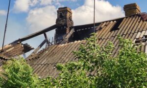 На Нікопольщині пошкоджені приватні будинки, також понівечено адмін будівлю та інфраструктуру у Камʼянському районі