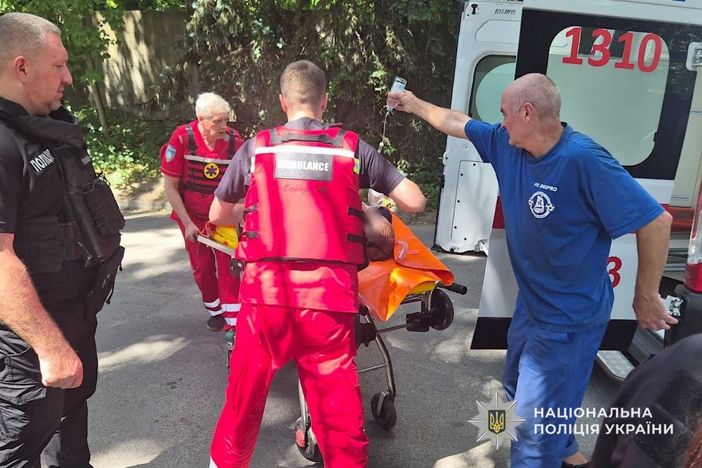 У Дніпрі внаслідок ракетного удару 4