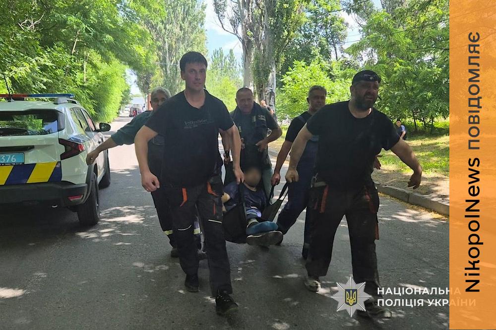 У Дніпрі внаслідок ракетного удару загинули 4 людей, є постраждалі - подробиці від поліції (фото, відео)
