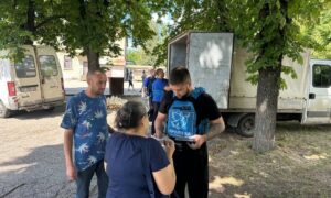 У Марганецькій громаді гуманітарна місія «Проліска» передала 25 родинам будівельні набори для відновлення житла