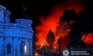 У Нікополі троє поранених, серед них дитина, загалом в області — один загиблий і 5 постраждалих: поліція (фото)