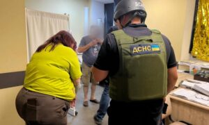 2 поранених на Нікопольщині, у Нікополі зросла кількість постраждалих, пошкоджені дитячий садок, адмін будівля, також руйнування є у Павлоградському та Синельниківському районах