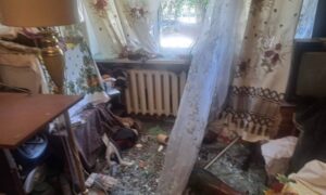 У Нікополі і районі 3 постраждалих, пошкоджені будинки, гараж та авто, також під ударами були Дніпровський, Самарівський, Криворізький та Синельниківський райони