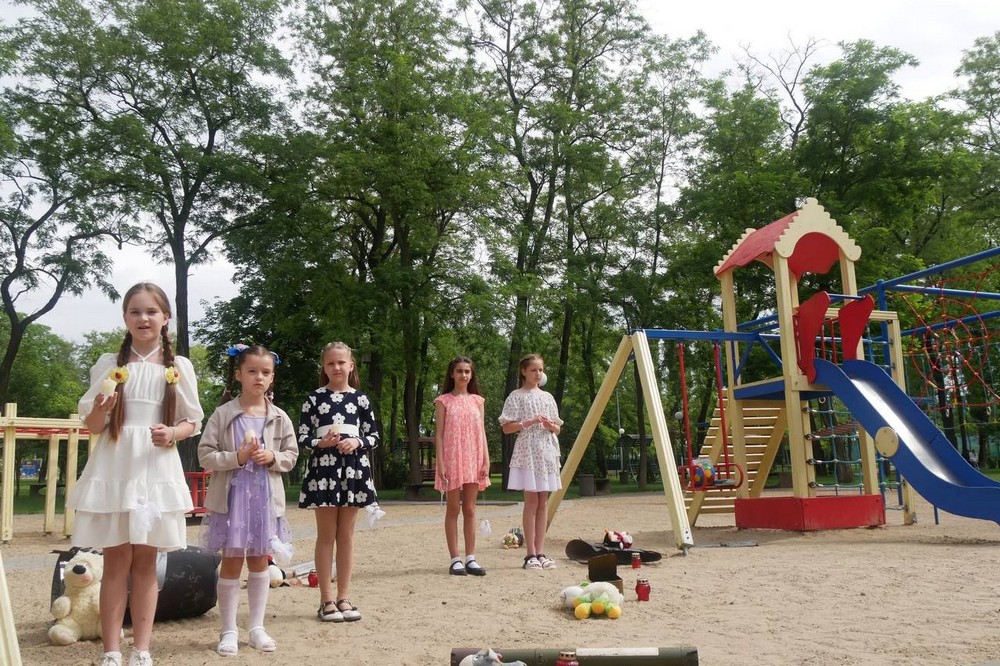  У Покрові і Марганці  вшанували пам’ять дітей, які загинули внаслідок війни росії в Україні 7