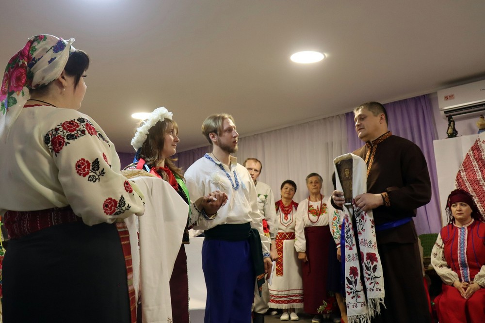 У Покрові відтворили давній український весільний обряд Дніпропетровщини (фото) (27)