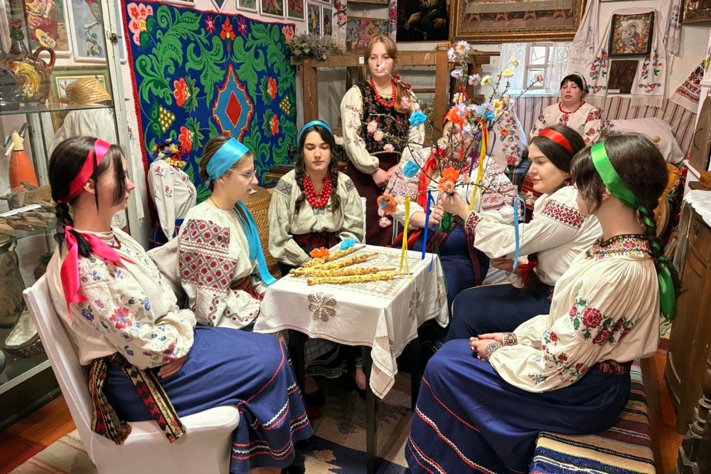У Покрові відтворили давній український весільний обряд Дніпропетровщини (фото) (6)