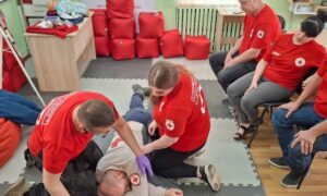 Навички, що рятують життя: у Нікополі відбувся тренінг з надання першої допомоги для волонтерів