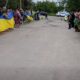 З прапорами та на колінах: Нікопольщина сьогодні провела в останню путь Героя (відео)