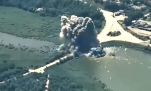 «Ой-ой-ой, присандолило»: окупанти скиглять, що Сили оборони зруйнували міст у Василівці на Запоріжжі – відео моменту і наслідків