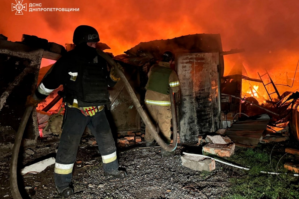 У Дніпрі під час повторного удару загинув рятувальник, в області — 6 загиблих і 36 поранених: подробиці від ДСНС (фото)