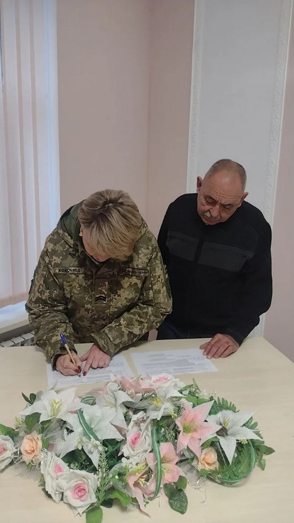 Віддала кота подрузі, зачинила квартиру й поїхала на війну: історія вчительки музики з Покрова, яка у 56 долучилася до ЗСУ, а у 60 вийшла заміж