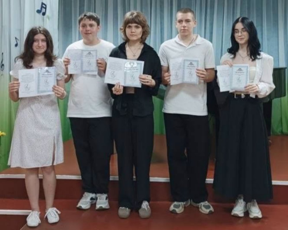 мистецьких школах Покрова мистецьких школах Покрова