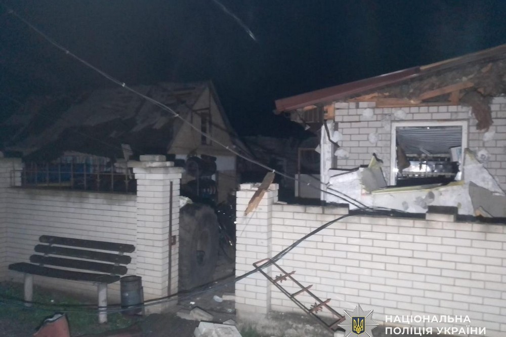 наслідки обстрілів Нікопольщини і громад області зафіксували поліцейські 8