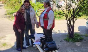Турбота, що дарує впевненість: як на Нікопольщині Червоний Хрест підтримує літніх людей