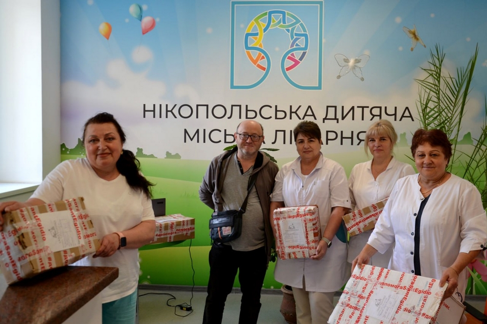 Понад 130 посилок: Нікопольщина отримала гуманітарну допомогу для медзакладів
