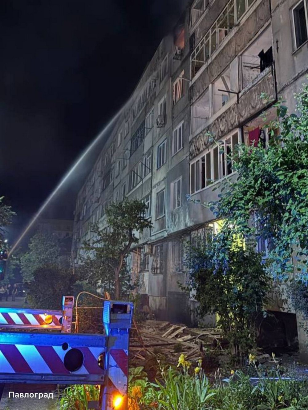 Нікопольщина і ще 4 райони області були під ударом ворога: двоє поранених, масована атака БпЛА