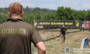 Понад 30 поліцейських з Дніпропетровщини взяли участь у благодійному забігу Azov Games Run (відео)