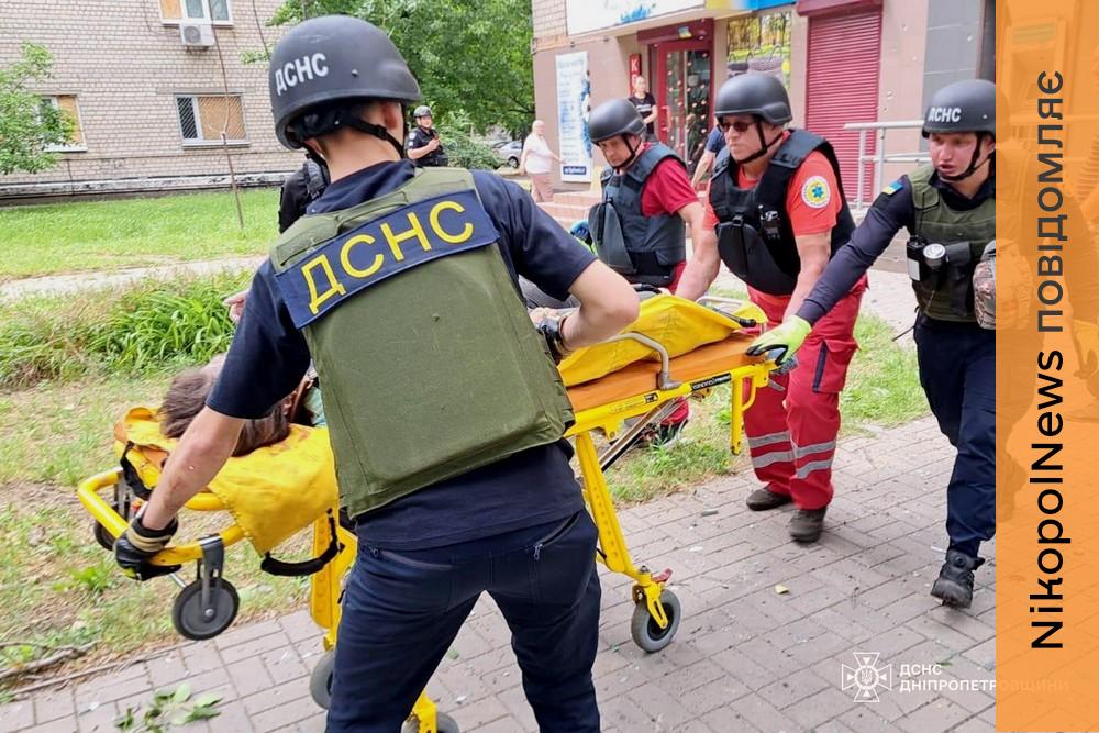 Смертельний обстріл Нікополя і атаку на Павлоград прокоментували у ДСНС (фото)