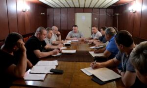 Дітей вивезли, а частина дорослих відмовляється: евакуацію у Нікополі і Марганці обговорили під час Координаційного штабу