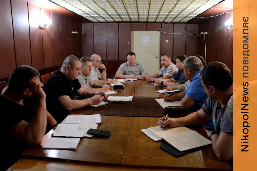 Дітей вивезли, а частина дорослих відмовляється: евакуацію у Нікополі і Марганці обговорили під час Координаційного штабу