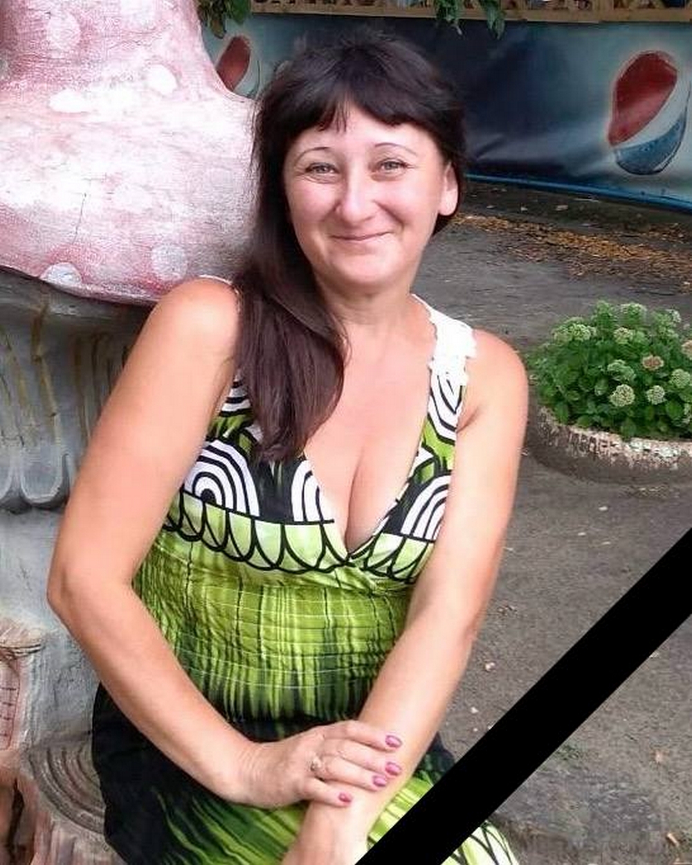 Працювала продавчинею в кіоску: названо імʼя вбитої у Нікополі 23 червня жінки (фото)