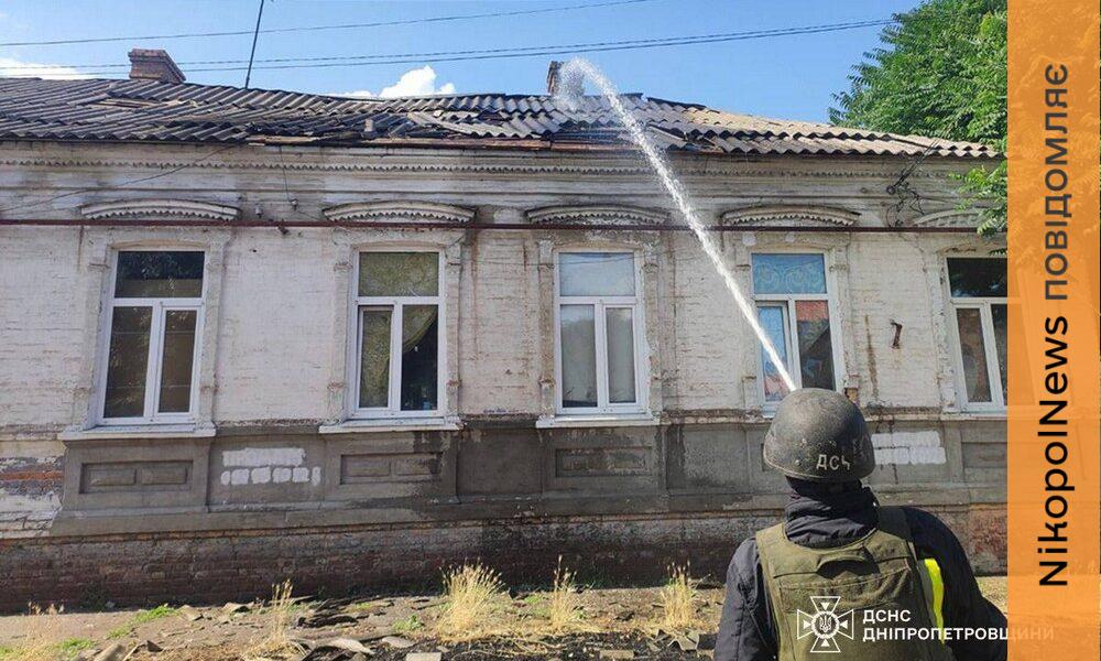Усі пожежі загасили: смертельні обстріли Нікопольщини і Синельниківщини прокоментували у ДСНС (фото)