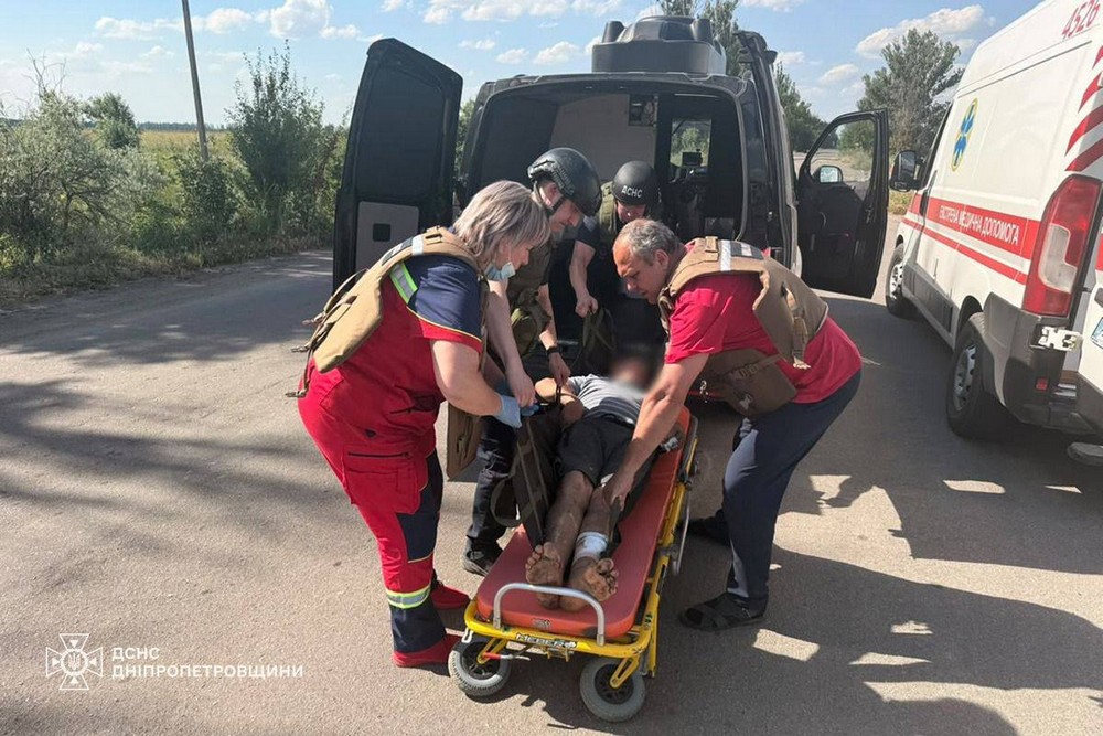 Усі пожежі загасили: смертельні обстріли Нікопольщини і Синельниківщини прокоментували у ДСНС (фото) Усі пожежі загасили: смертельні обстріли Нікопольщини і Синельниківщини прокоментували у ДСНС (фото)