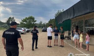 Безпечні канікули біля водойм: поліцейські на Нікопольщині звернулися до батьків і дітей