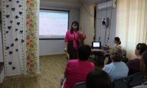 У Покрові родинам зниклих безвісти роз’яснили процедури міжнародного пошуку та особливості взаємодії з гуманітарними організаціями