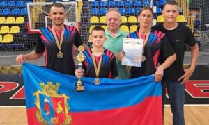 Сім’я Лєбєдєвих з Червоногригорівської громади виборола «срібло» на обласних спортивних змаганнях