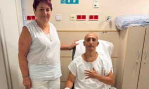 «Тепер зможе нормально працювати і повернутися на службу в ЗСУ»: пораненого нікопольського воїна прооперували в Іспанії (фото)