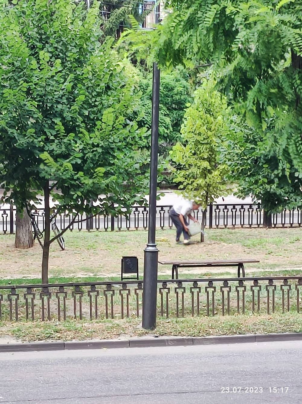 2023 поливав